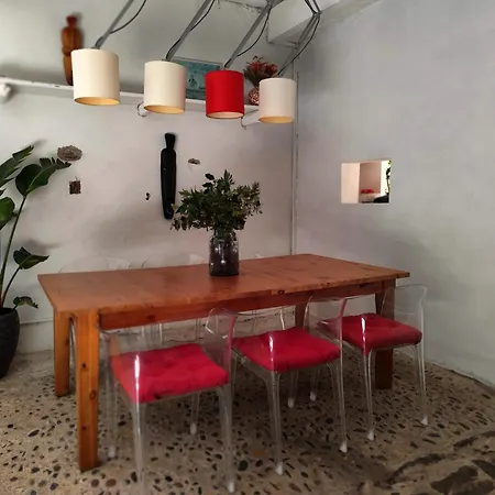 Les Grands Cypres - D'hotes Bed & Breakfast Conques-sur-Orbiel